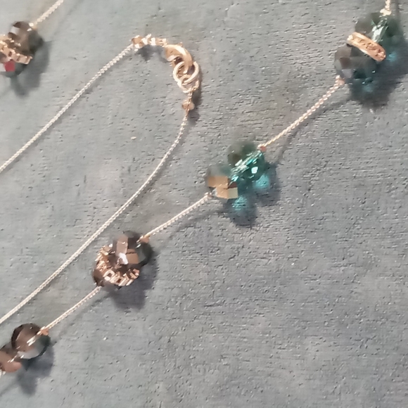 Kenneth cole long opalescent beaded  necklace. - Picture 3 of 4